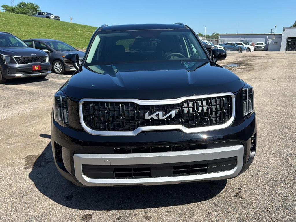 new 2025 Kia Telluride car, priced at $43,646