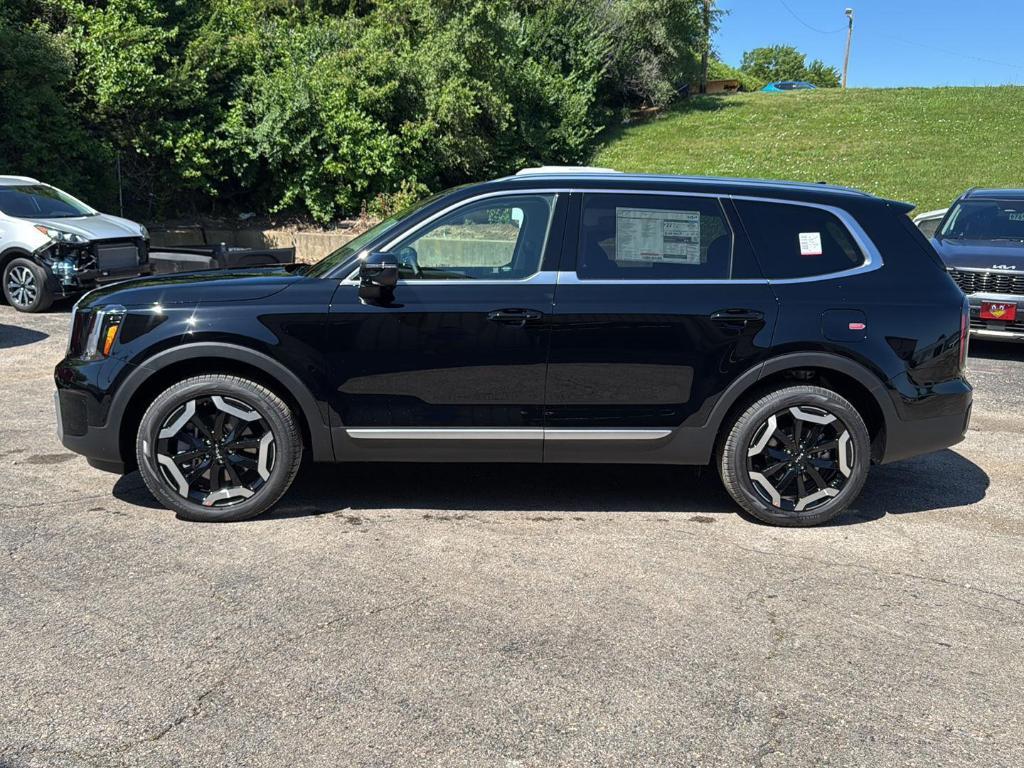 new 2025 Kia Telluride car, priced at $43,646