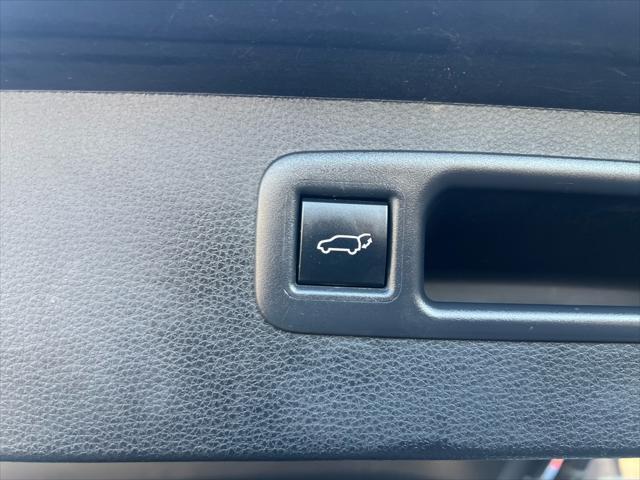 used 2023 Toyota Highlander car, priced at $33,200