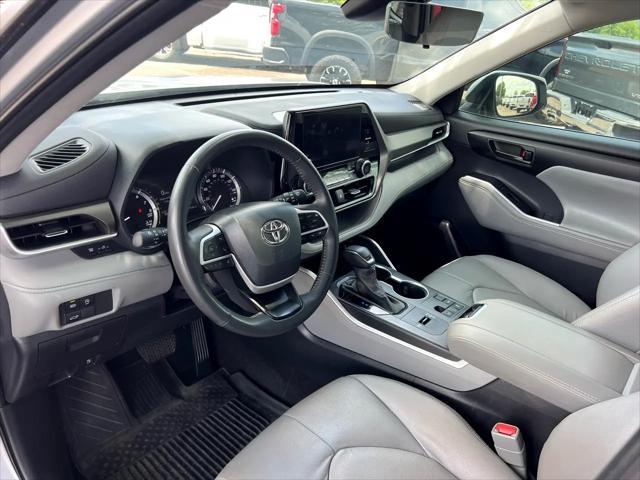 used 2023 Toyota Highlander car, priced at $30,700