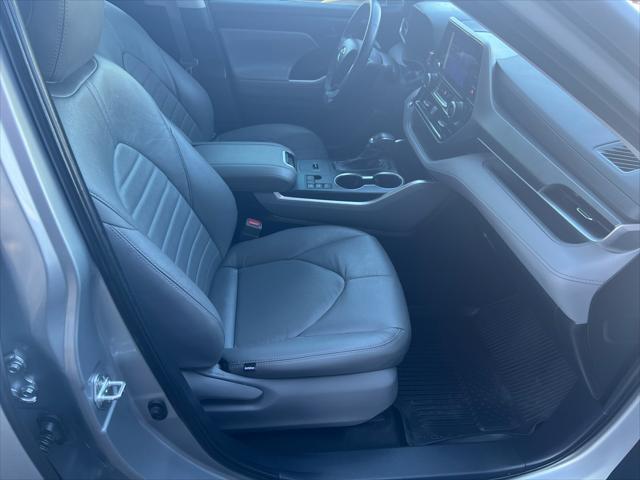 used 2023 Toyota Highlander car, priced at $33,200