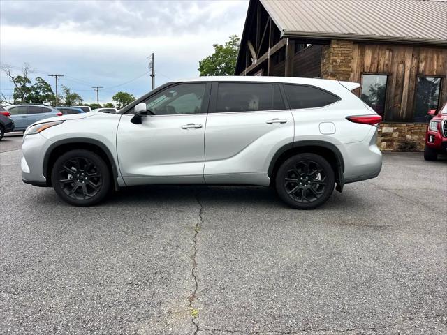 used 2023 Toyota Highlander car, priced at $30,700