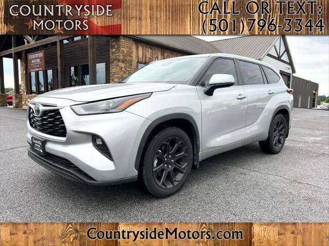 used 2023 Toyota Highlander car, priced at $32,700