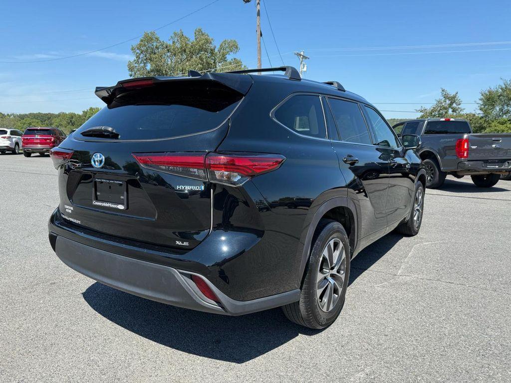 used 2021 Toyota Highlander Hybrid car, priced at $27,900