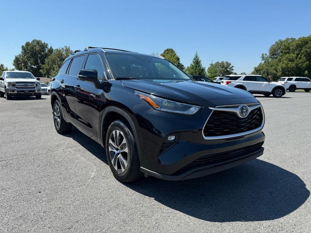 used 2021 Toyota Highlander Hybrid car, priced at $27,900