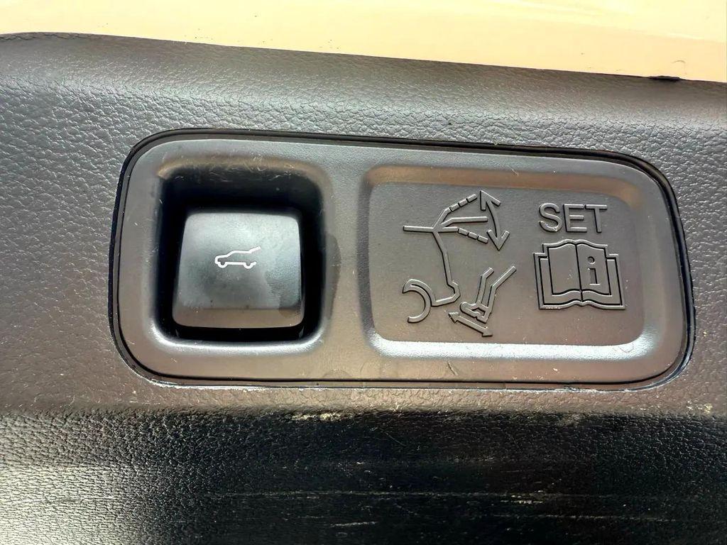 used 2023 Ford Expedition car, priced at $49,900