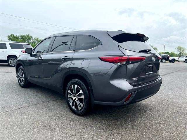 used 2022 Toyota Highlander Hybrid car, priced at $36,700