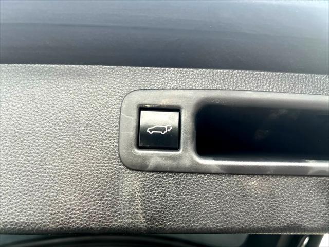 used 2022 Toyota Highlander Hybrid car, priced at $36,700