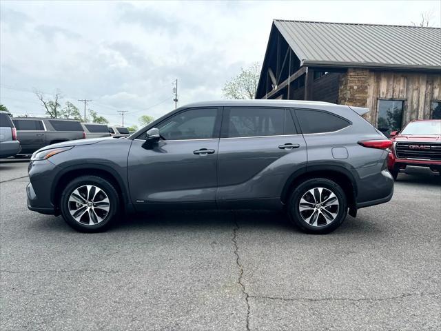 used 2022 Toyota Highlander Hybrid car, priced at $36,700