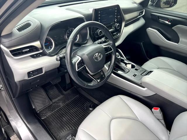 used 2022 Toyota Highlander Hybrid car, priced at $36,700