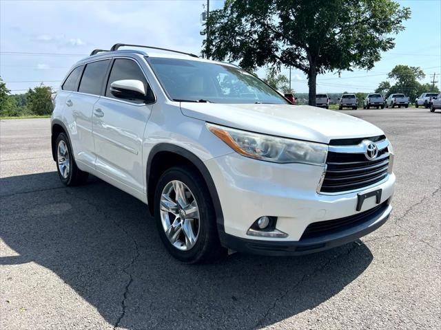 used 2015 Toyota Highlander car, priced at $17,900