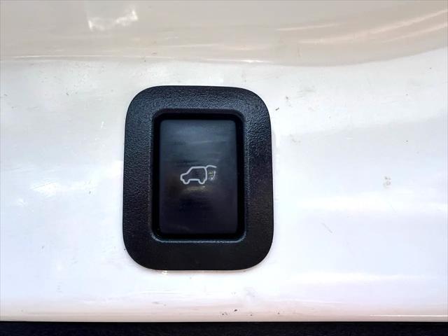 used 2018 Toyota Highlander car, priced at $21,900