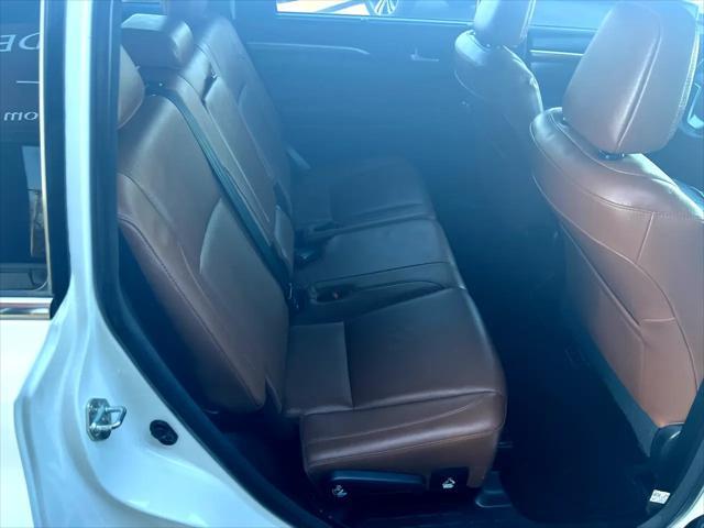 used 2018 Toyota Highlander car, priced at $22,500