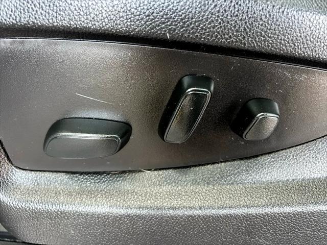 used 2017 GMC Yukon car, priced at $26,900