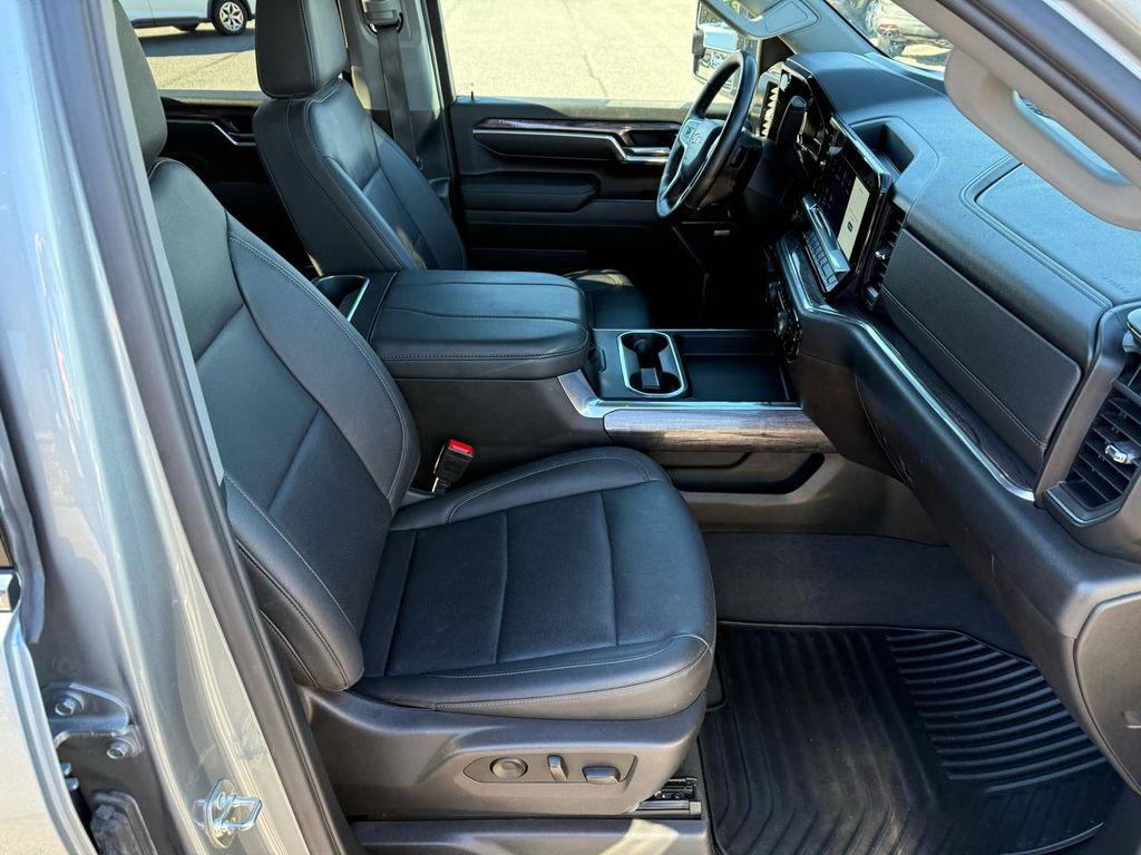 used 2025 Chevrolet Silverado 3500 car, priced at $61,900