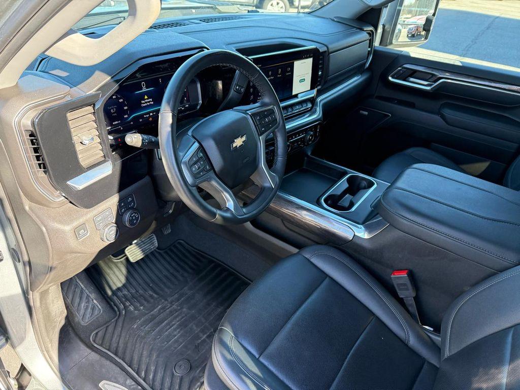 used 2025 Chevrolet Silverado 3500 car, priced at $61,900