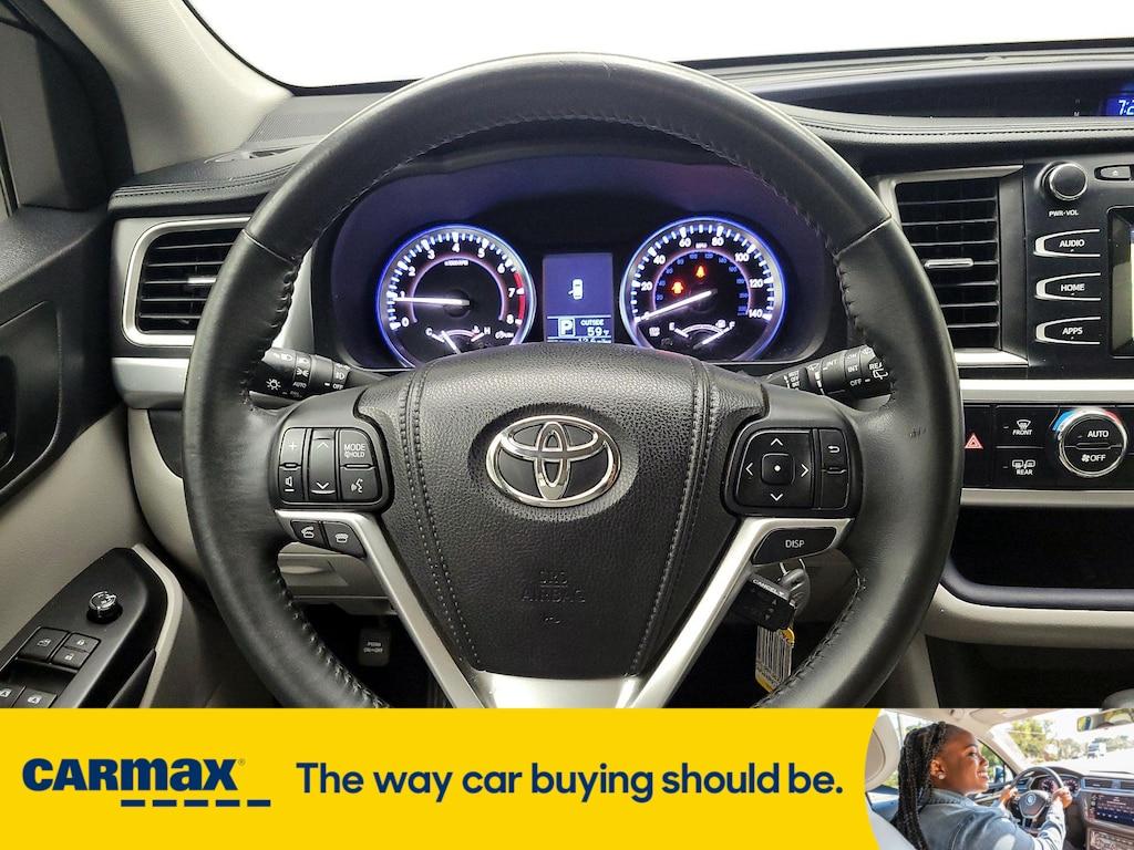used 2015 Toyota Highlander car, priced at $21,998