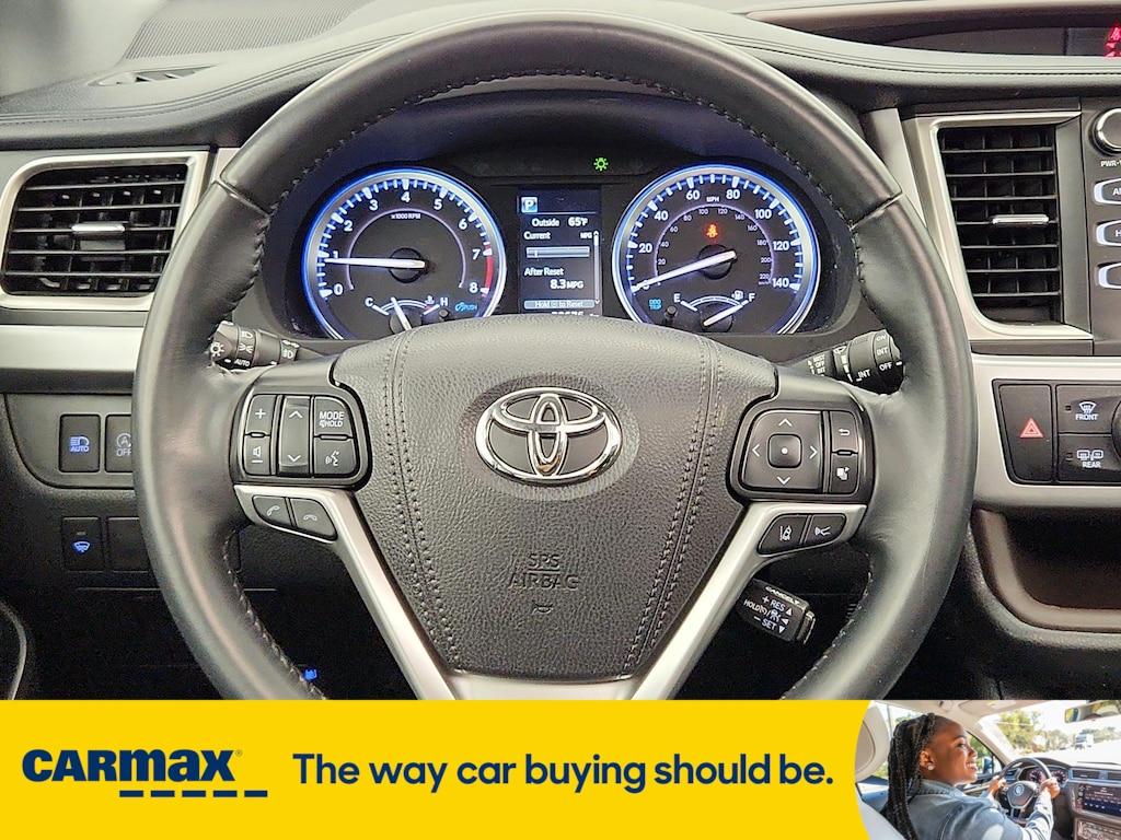 used 2019 Toyota Highlander car, priced at $29,998