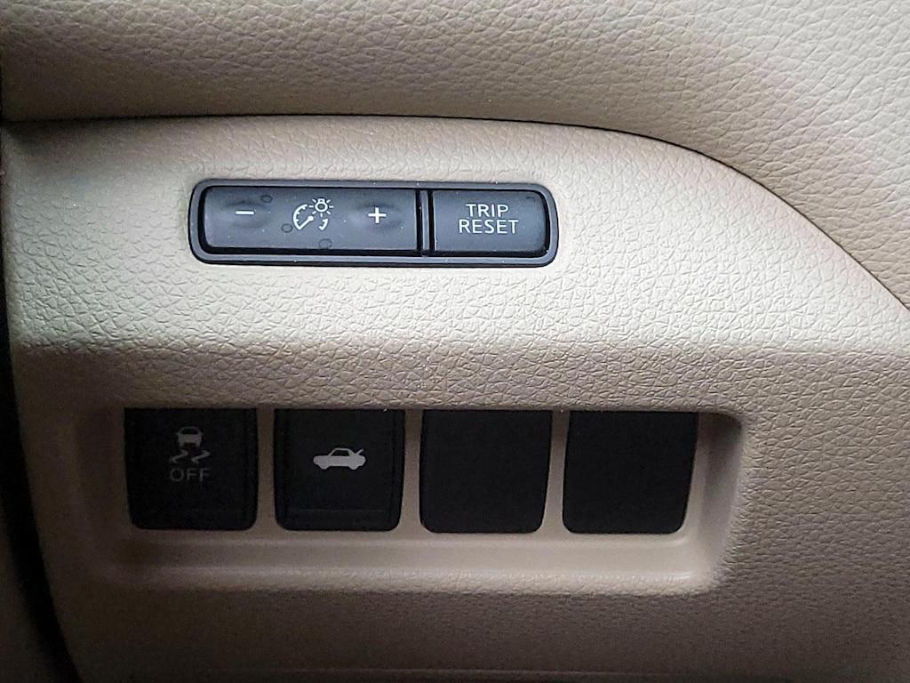 used 2014 Nissan Altima car, priced at $13,599