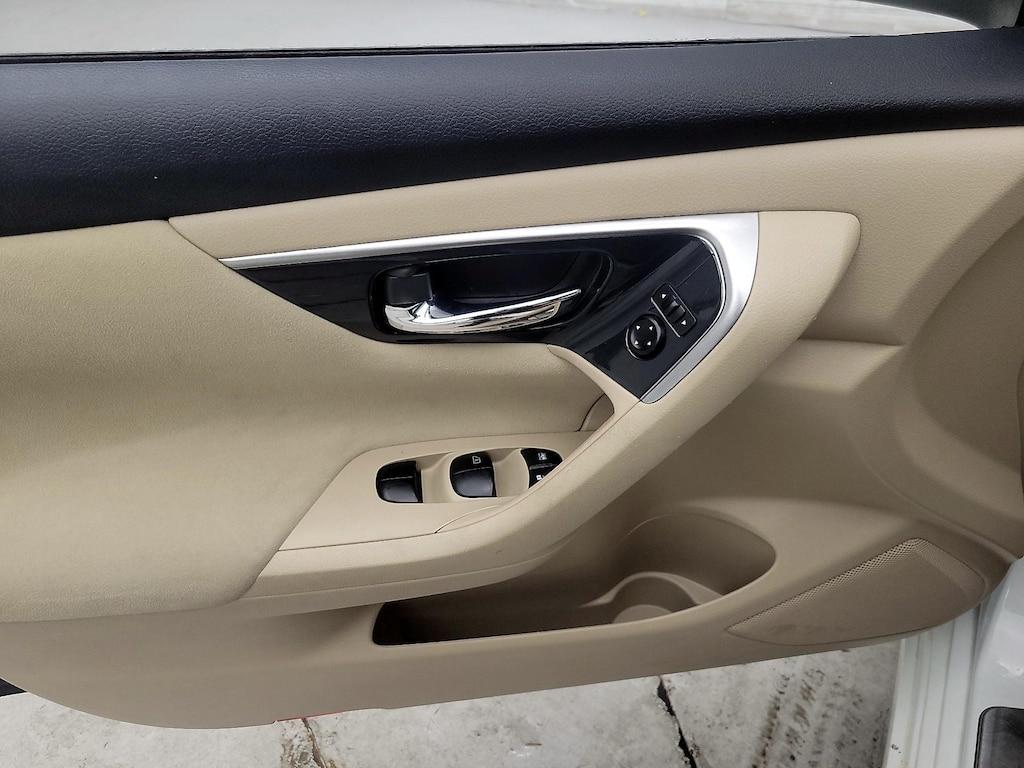 used 2014 Nissan Altima car, priced at $13,599