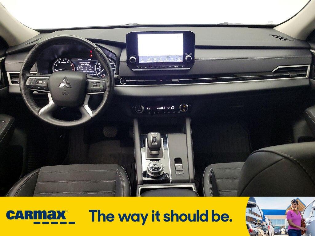 used 2024 Mitsubishi Outlander car, priced at $27,998