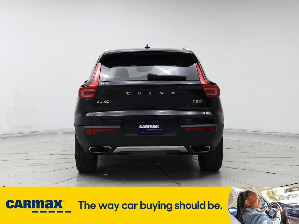 used 2019 Volvo XC40 car, priced at $25,998