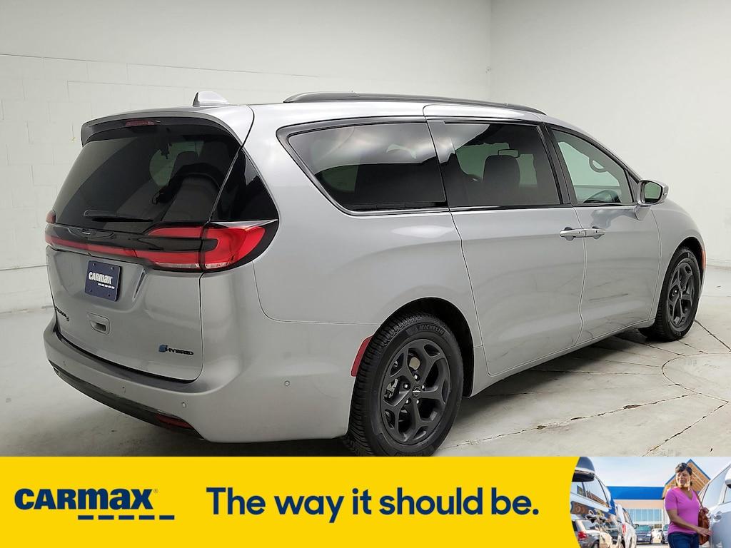 used 2021 Chrysler Pacifica Hybrid car, priced at $30,998