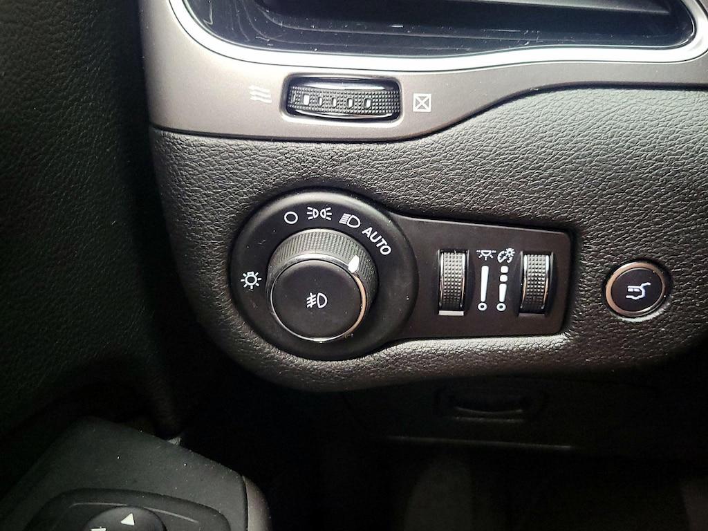 used 2021 Jeep Cherokee car, priced at $22,998