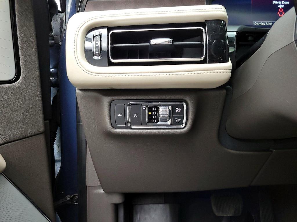 used 2020 Lincoln Aviator car, priced at $37,998