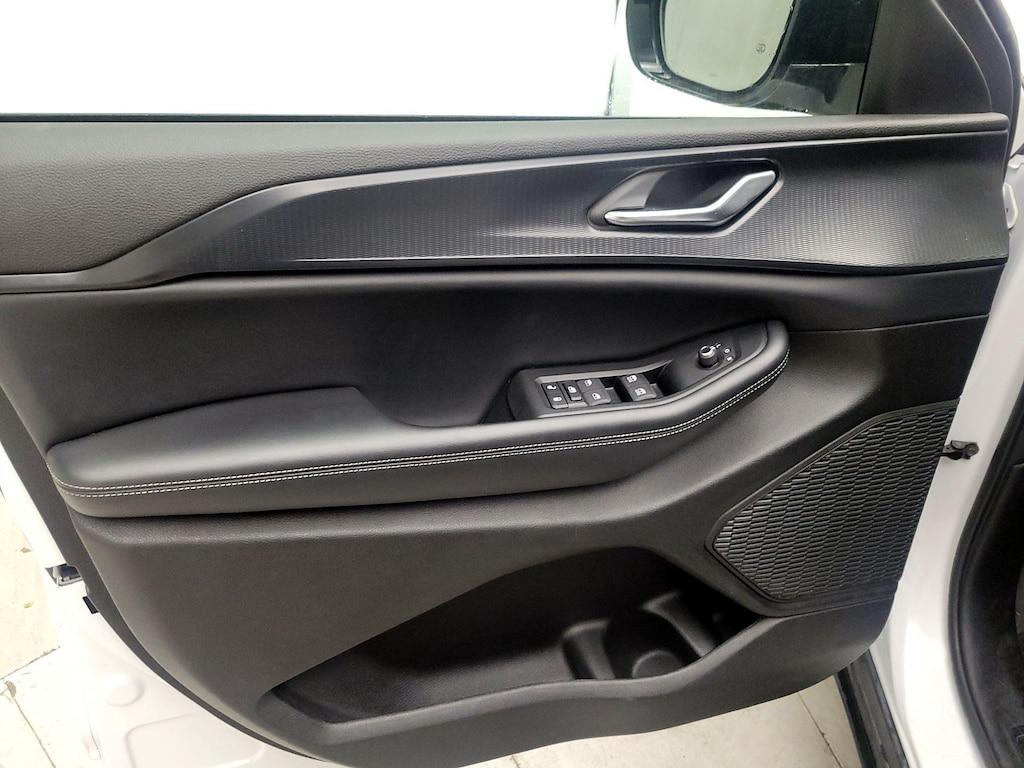 used 2024 Jeep Grand Cherokee car, priced at $29,998