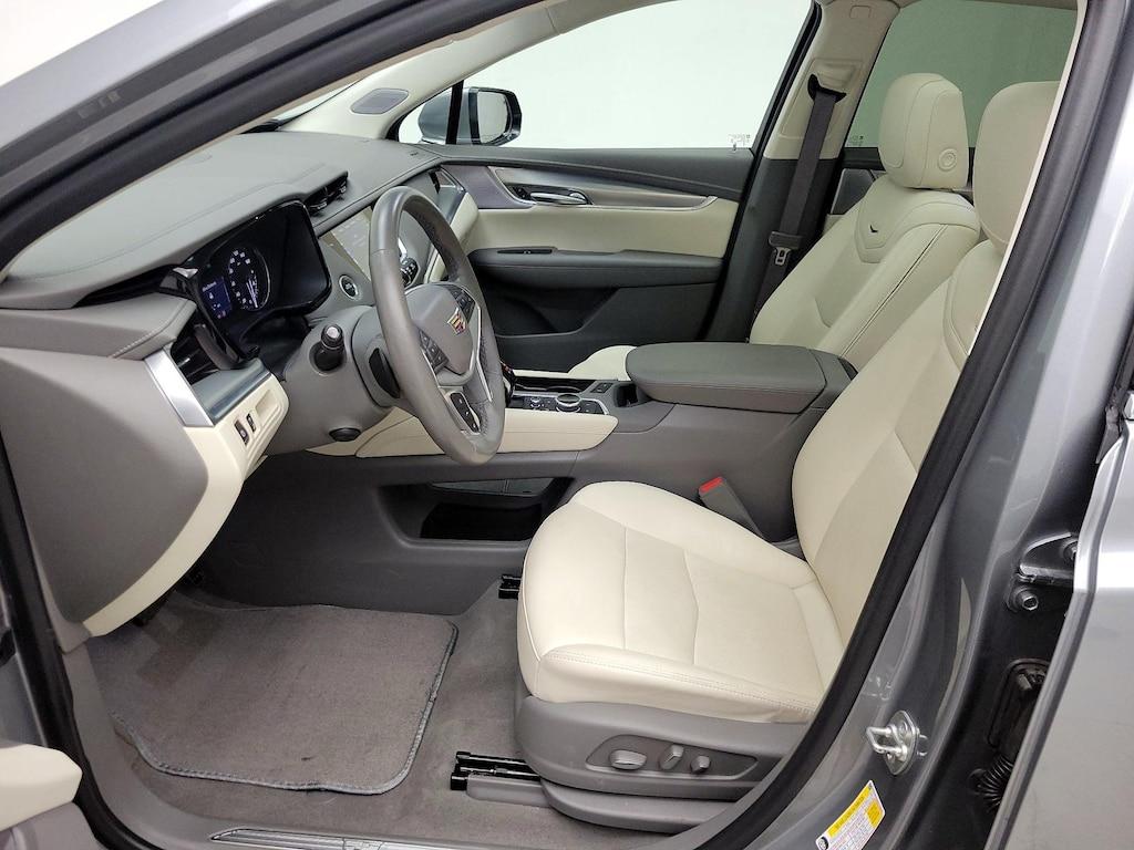 used 2024 Cadillac XT5 car, priced at $44,998