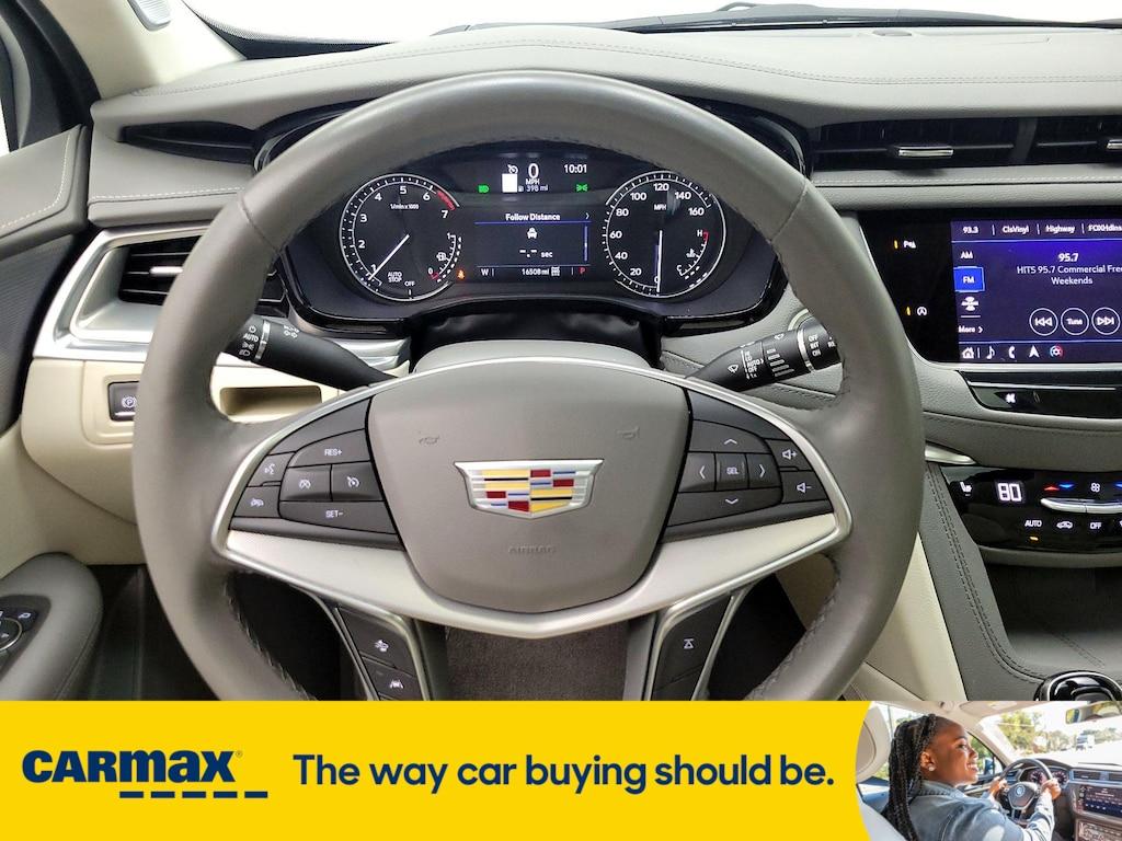 used 2024 Cadillac XT5 car, priced at $44,998