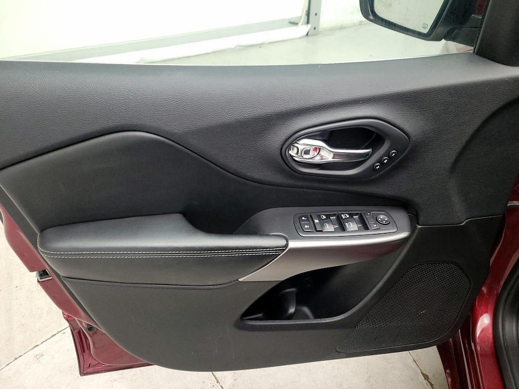 used 2019 Jeep Cherokee car, priced at $19,998