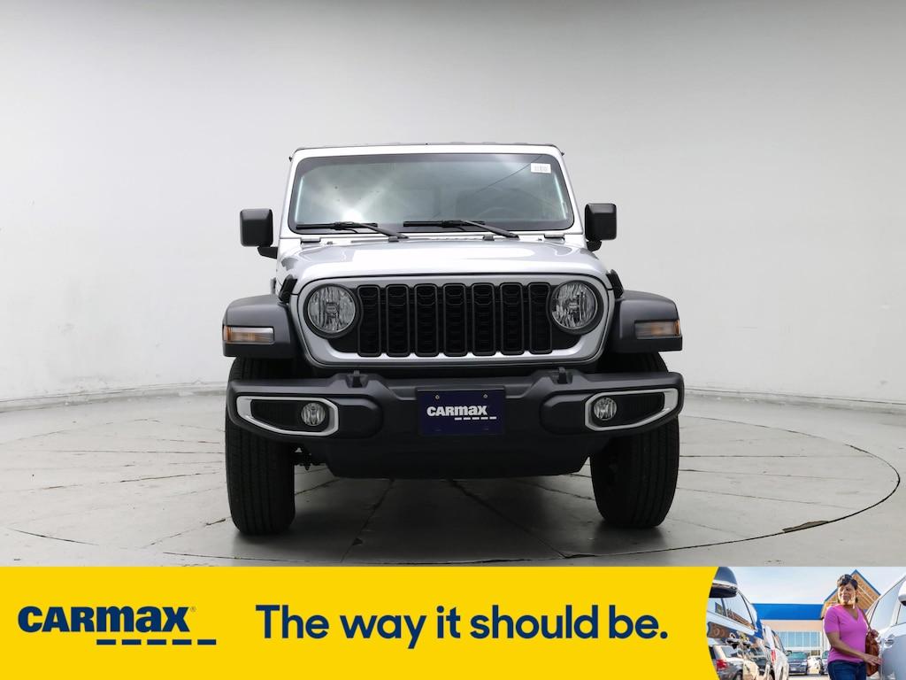 used 2024 Jeep Gladiator car, priced at $37,998