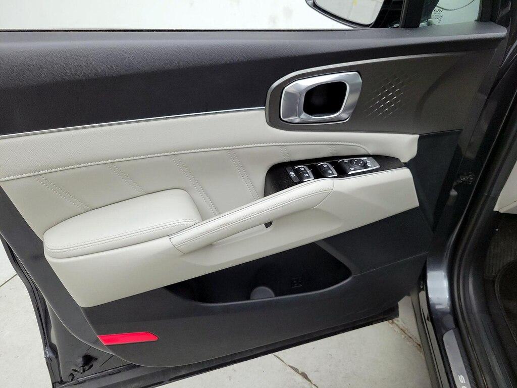 used 2023 Kia Sorento car, priced at $37,998