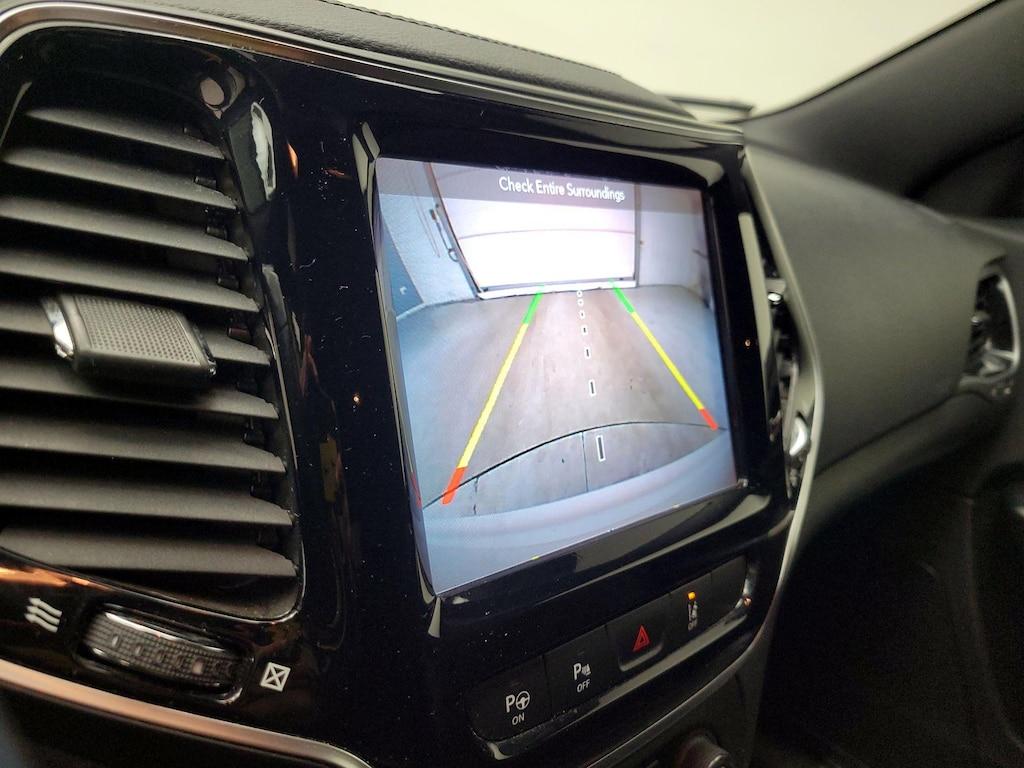 used 2019 Jeep Cherokee car, priced at $18,998