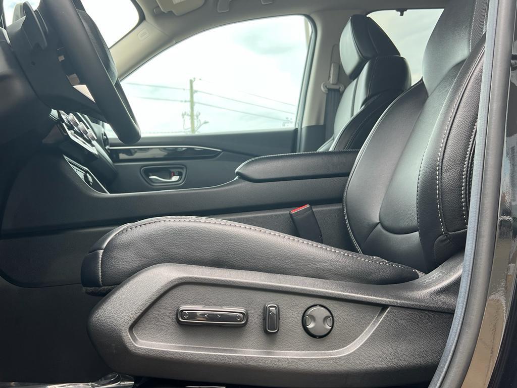 new 2025 Honda Pilot car, priced at $44,950