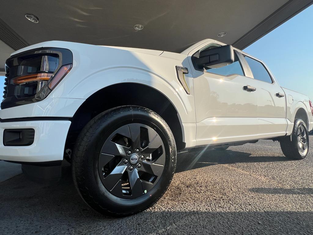 new 2025 Ford F-150 car, priced at $51,960