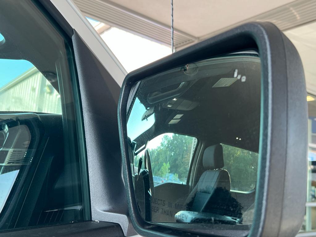 new 2025 Ford F-150 car, priced at $51,960