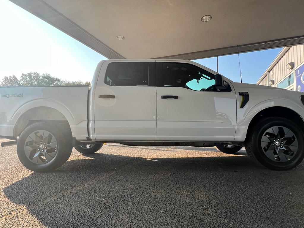 new 2025 Ford F-150 car, priced at $51,960