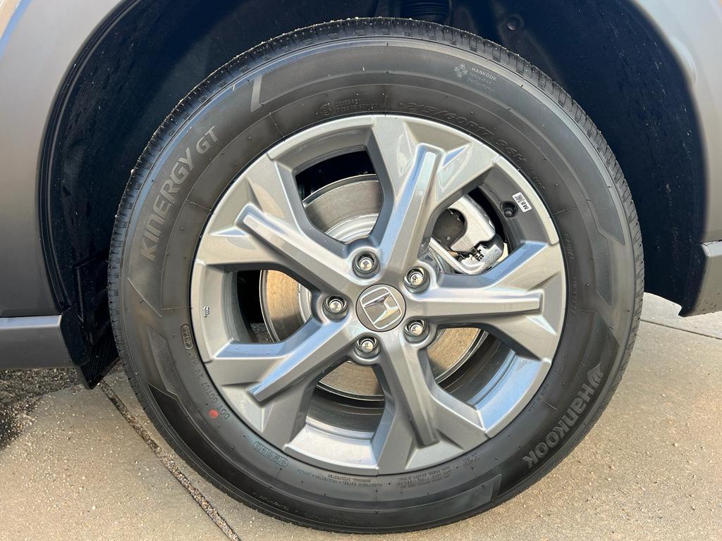 new 2026 Honda HR-V car, priced at $27,595