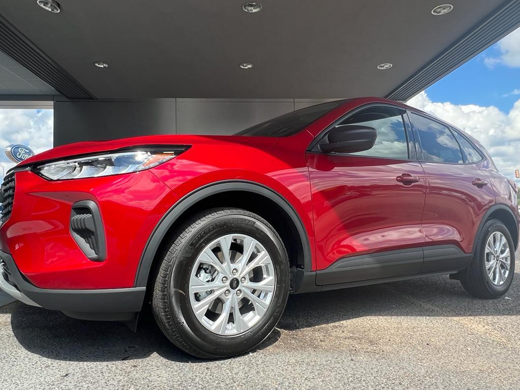 new 2025 Ford Escape car, priced at $32,700