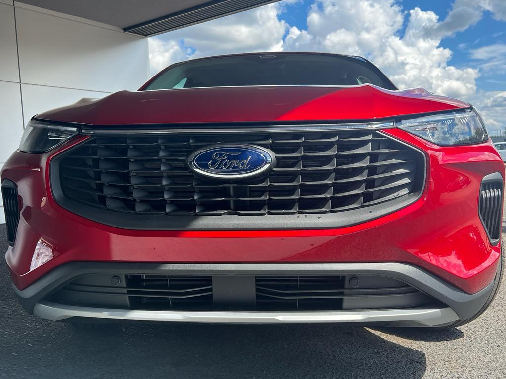 new 2025 Ford Escape car, priced at $32,700