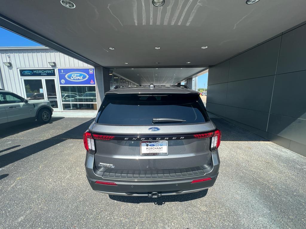 new 2025 Ford Explorer car, priced at $45,665