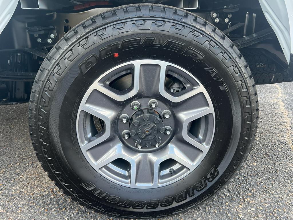 new 2025 Ford F-250 car, priced at $61,400