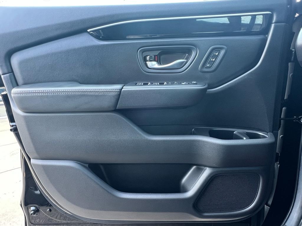 new 2025 Honda Pilot car, priced at $44,950