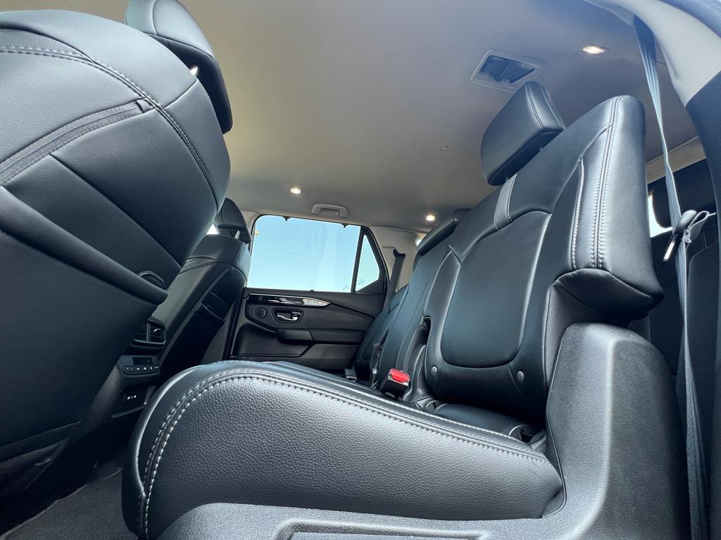 new 2025 Honda Pilot car, priced at $44,950