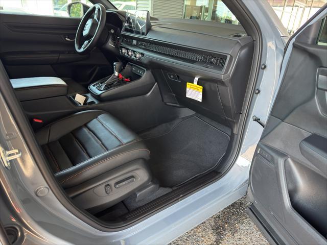 new 2026 Honda CR-V Hybrid car, priced at $40,575