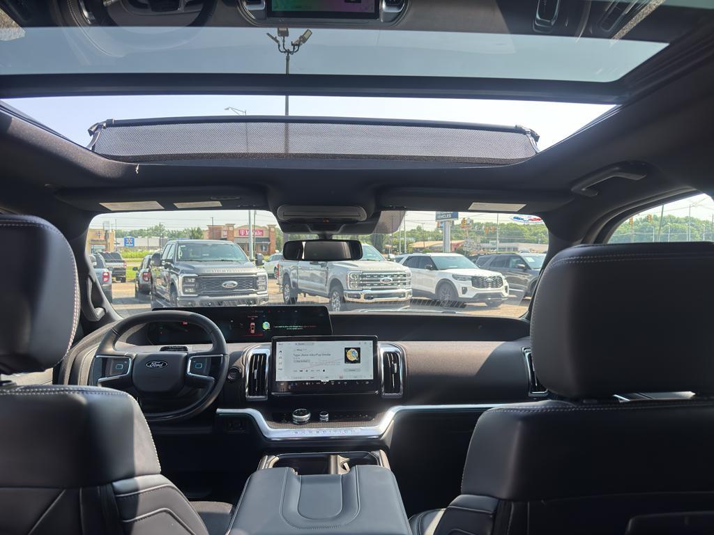 new 2025 Ford Expedition car, priced at $79,985