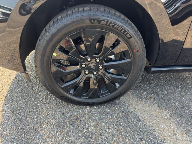 new 2025 Ford Expedition car, priced at $79,985